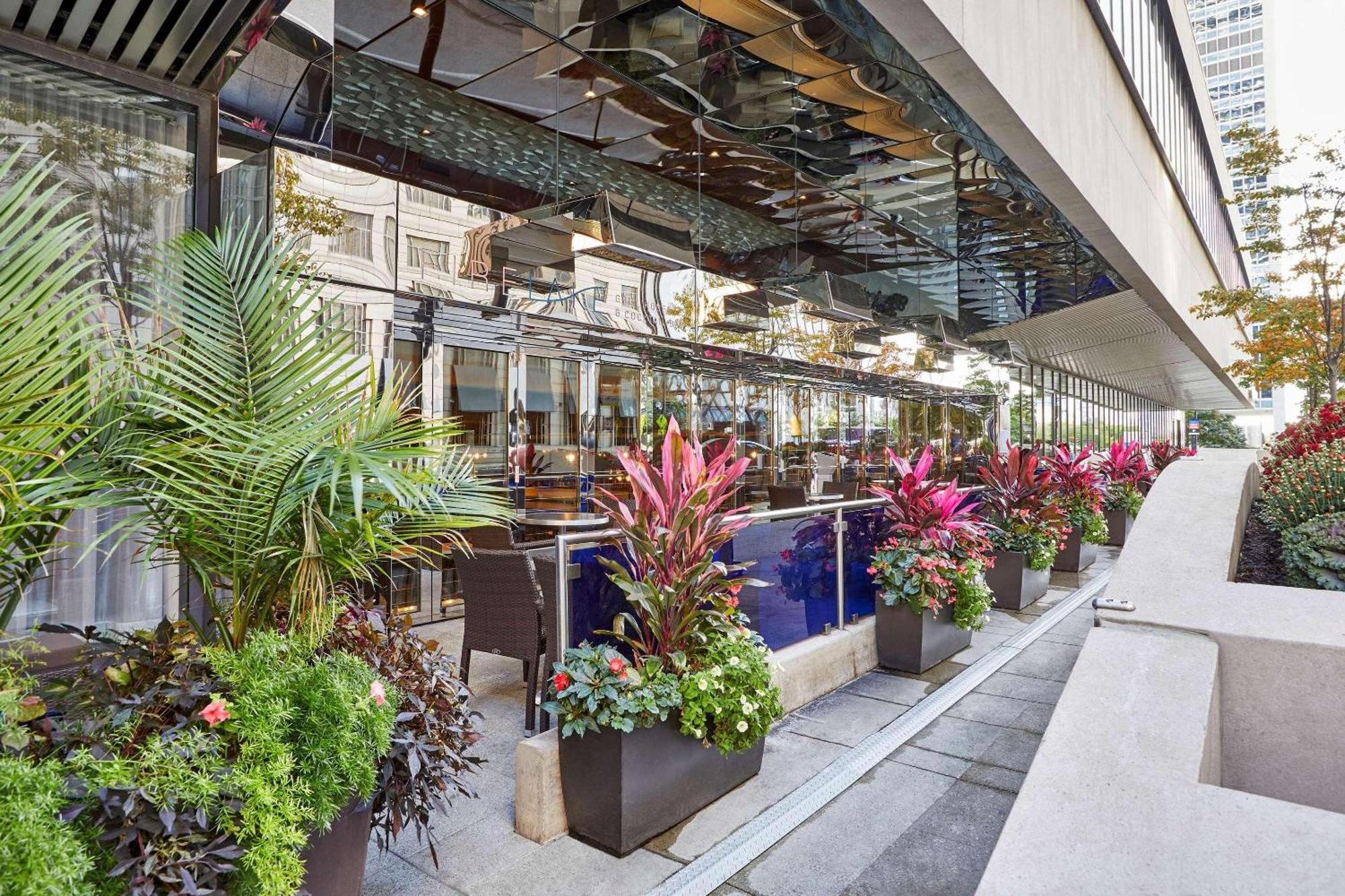 Radisson Blu Aqua Hotel, Чикаго Екстериор снимка