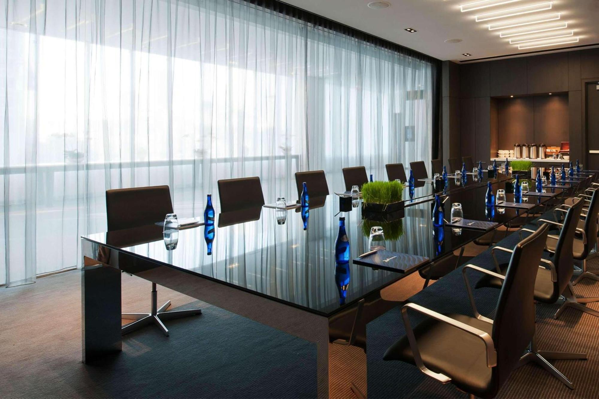 Radisson Blu Aqua Hotel, Чикаго Екстериор снимка